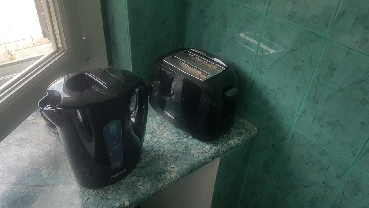 New Cheap Private Room, Kitchen , Overwieuw Sea,Tram On Spot, 12 Minutes From Nice Train Station With Tram , Beach In 17 Min Tram , Chambre Privee Pas Cher, Cuisine Equipee , Tram Sur Place, Apercu Mer, 12 Min De La Gare De Nice Avec Le Tram, 17 Min מראה חיצוני תמונה